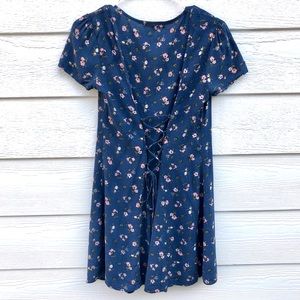 Floral Button Down Dress With Lace Up Back Small